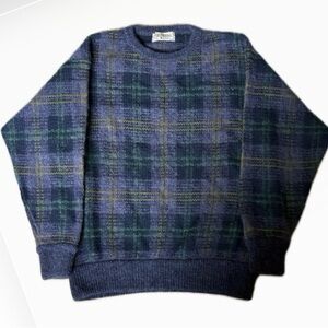 Pendleton Men’s Blue and Green Plaid Crewneck Sweater